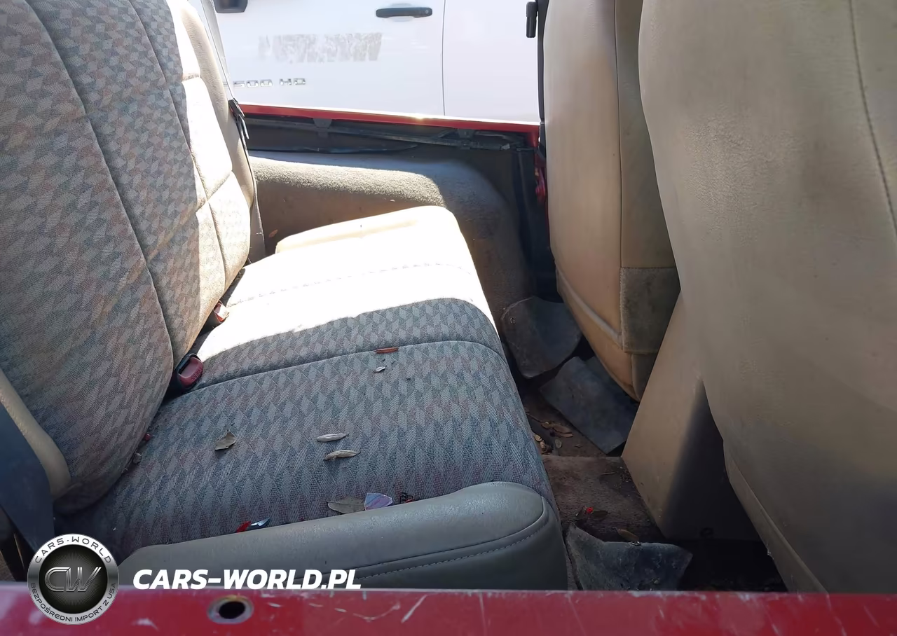 1999 Jeep Wrangler Sport VIN:1J4FY19S9XP447922 - 8