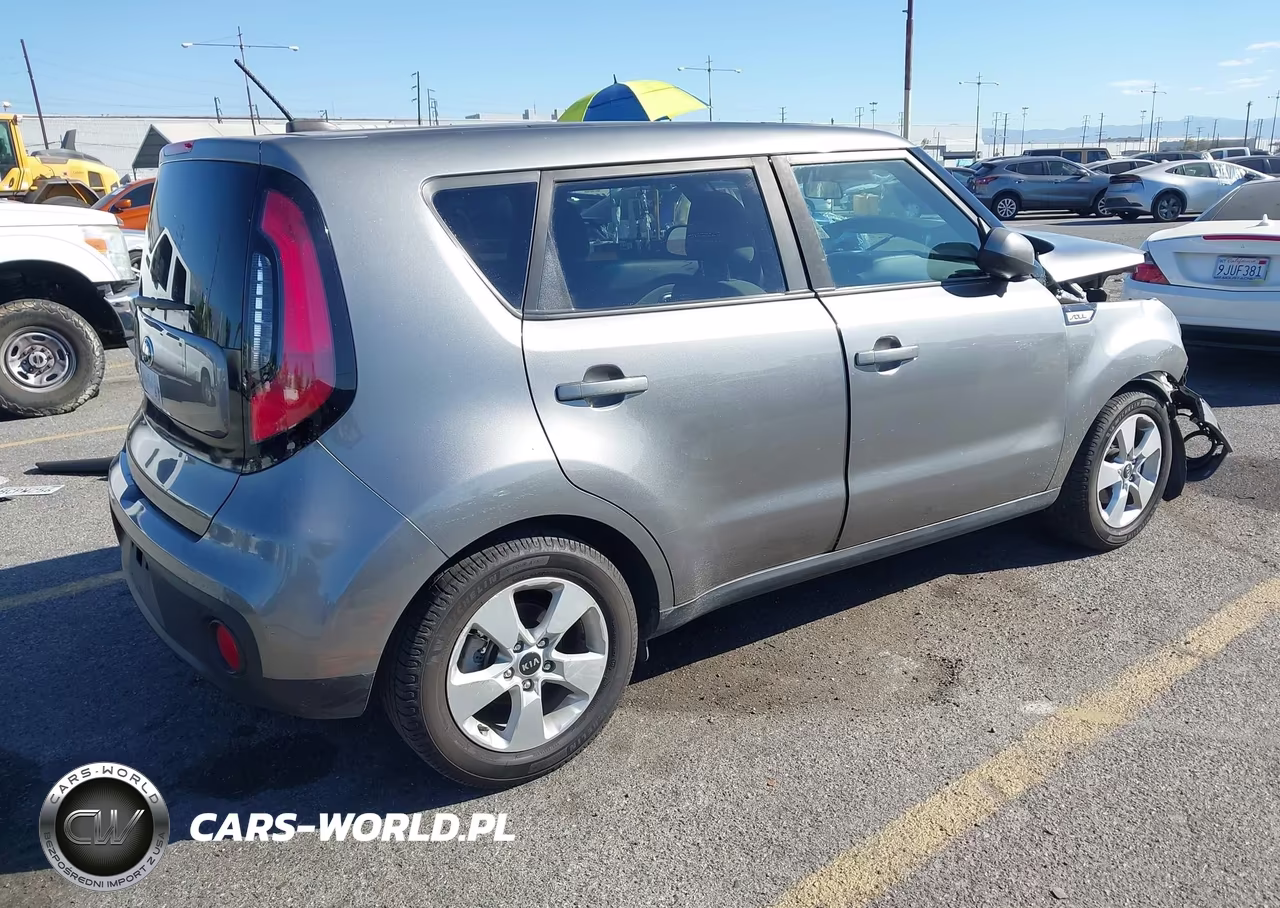 2018 Kia Soul VIN:KNDJN2A2XJ7572414 - 4