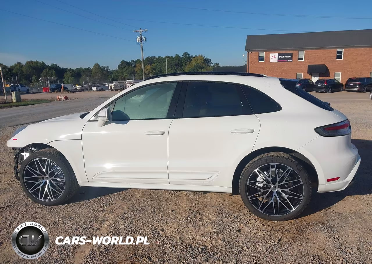 2022 Porsche Macan VIN:WP1AA2A58NLB05090 - 14