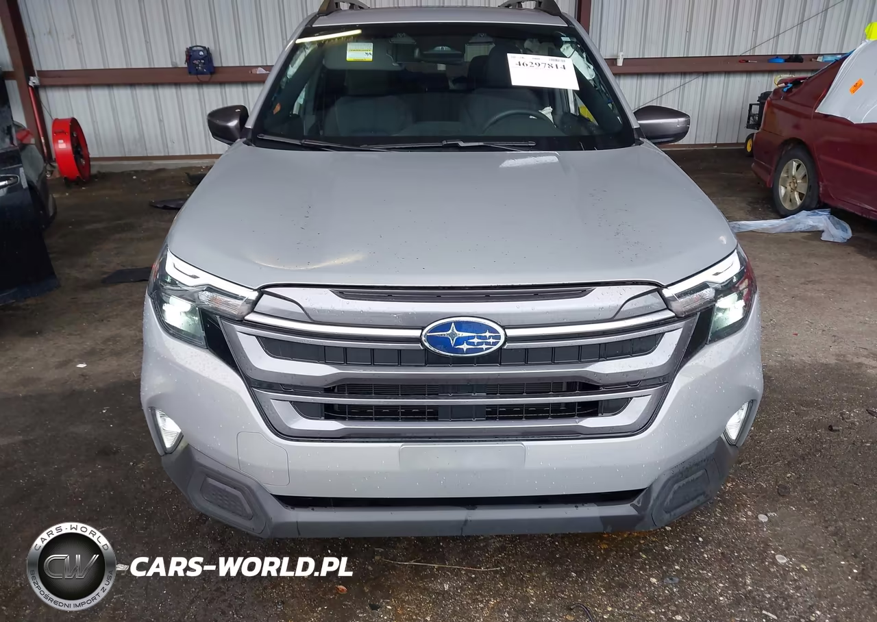 2025 Subaru Forester Premium VIN:JF2SLDDC9SH550895 - 12