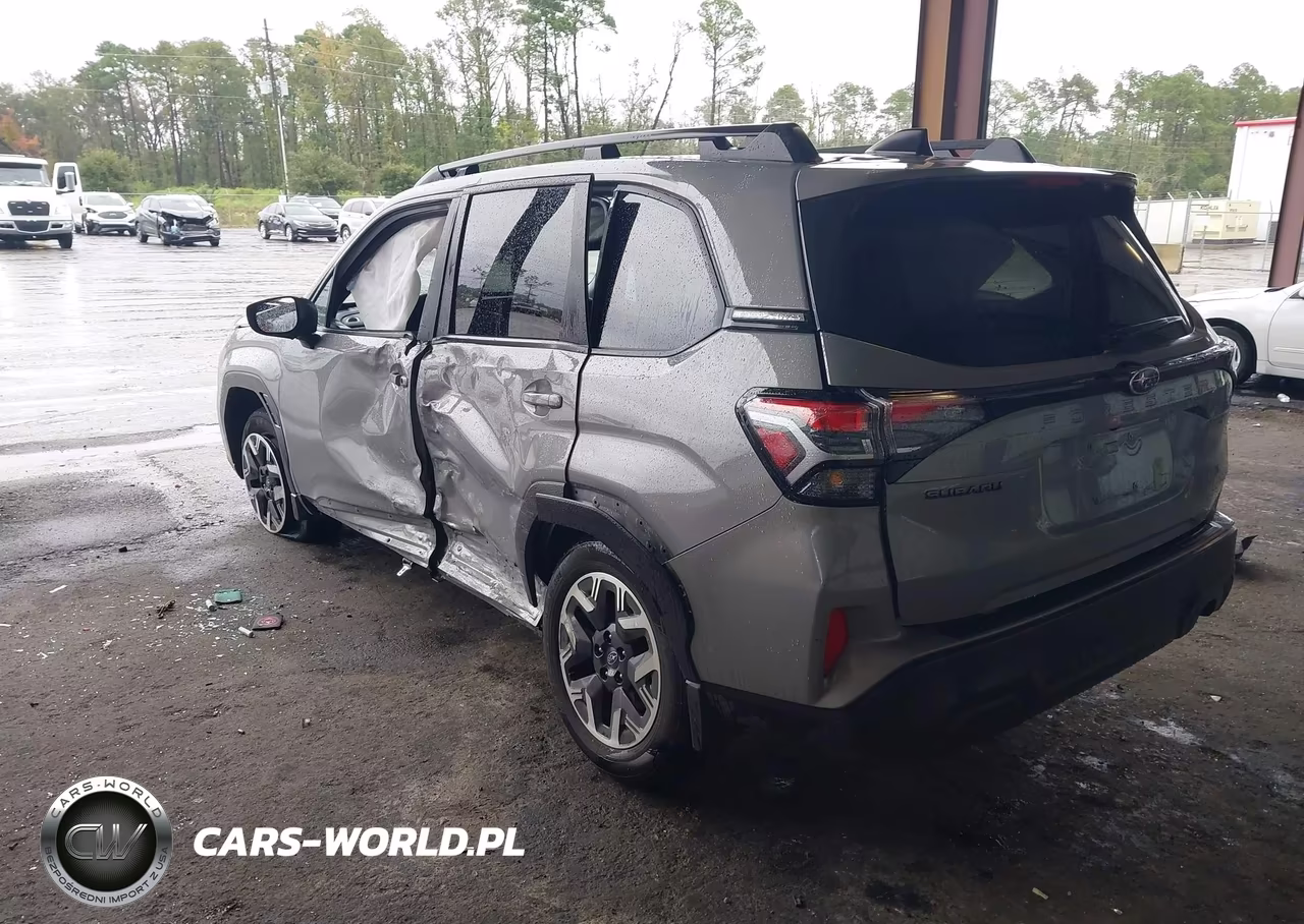 2025 Subaru Forester Premium VIN:JF2SLDDC9SH550895 - 3