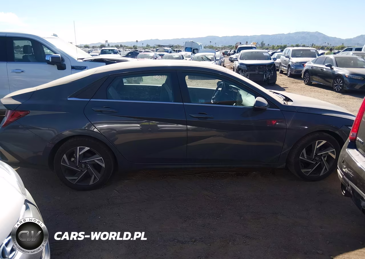 2025 Hyundai Elantra Limited VIN:KMHLP4DG0SU967125 - 13