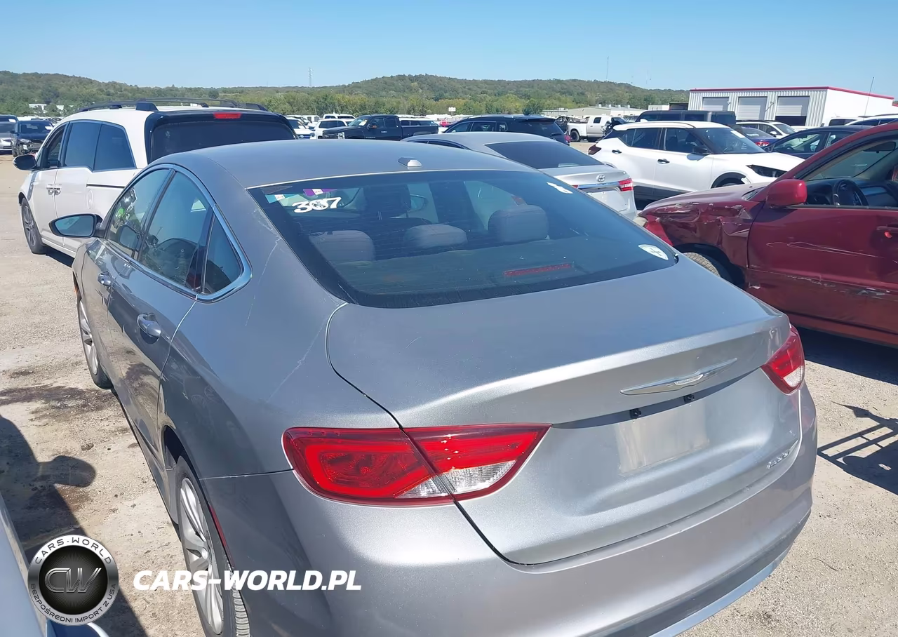 2015 Chrysler 200 Limited VIN:1C3CCCAB0FN668144 - 3