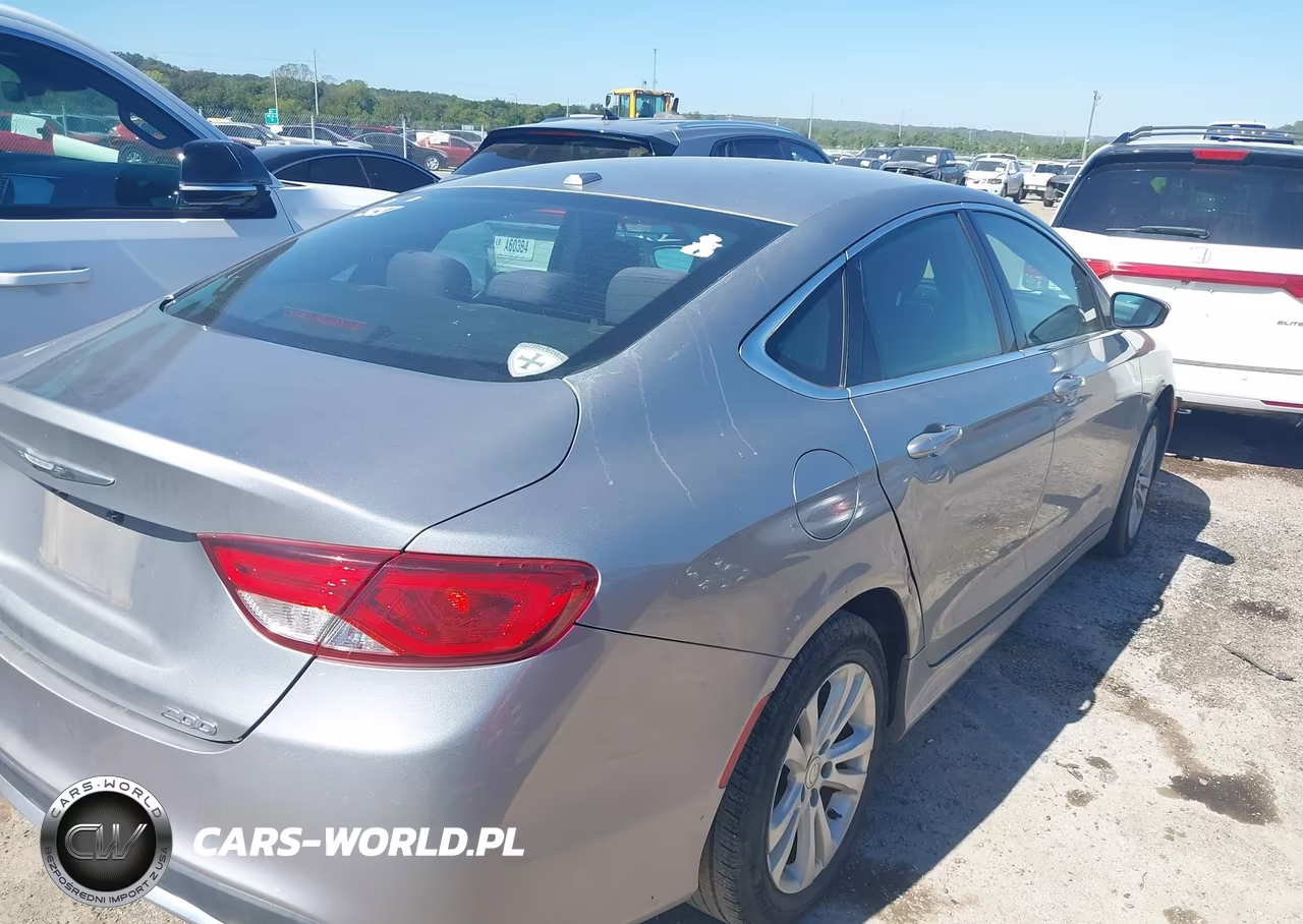 2015 Chrysler 200 Limited VIN:1C3CCCAB0FN668144 - 4