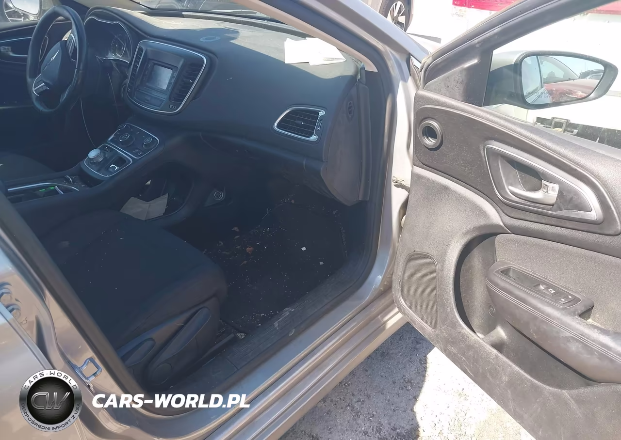 2015 Chrysler 200 Limited VIN:1C3CCCAB0FN668144 - 5