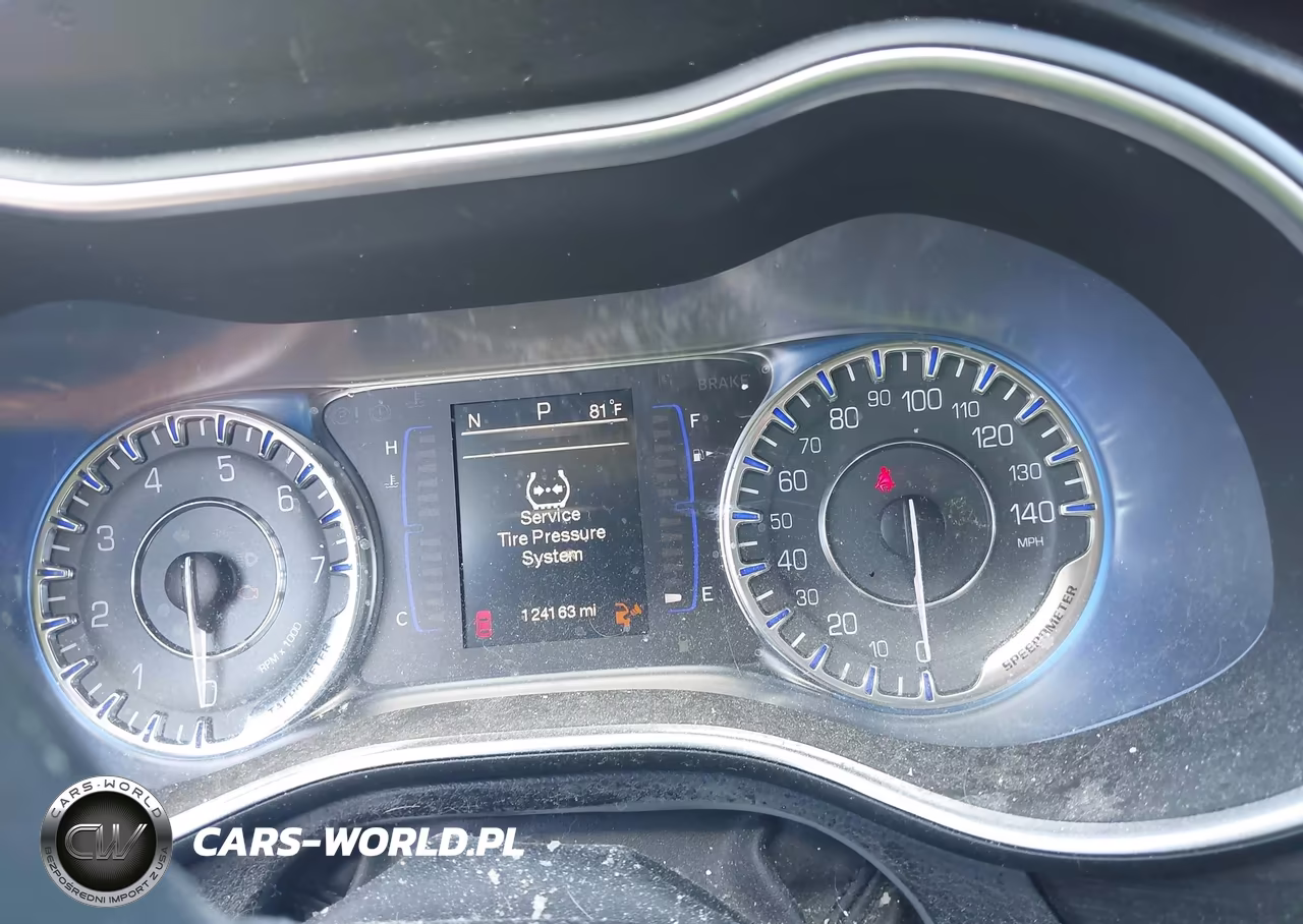 2015 Chrysler 200 Limited VIN:1C3CCCAB0FN668144 - 7