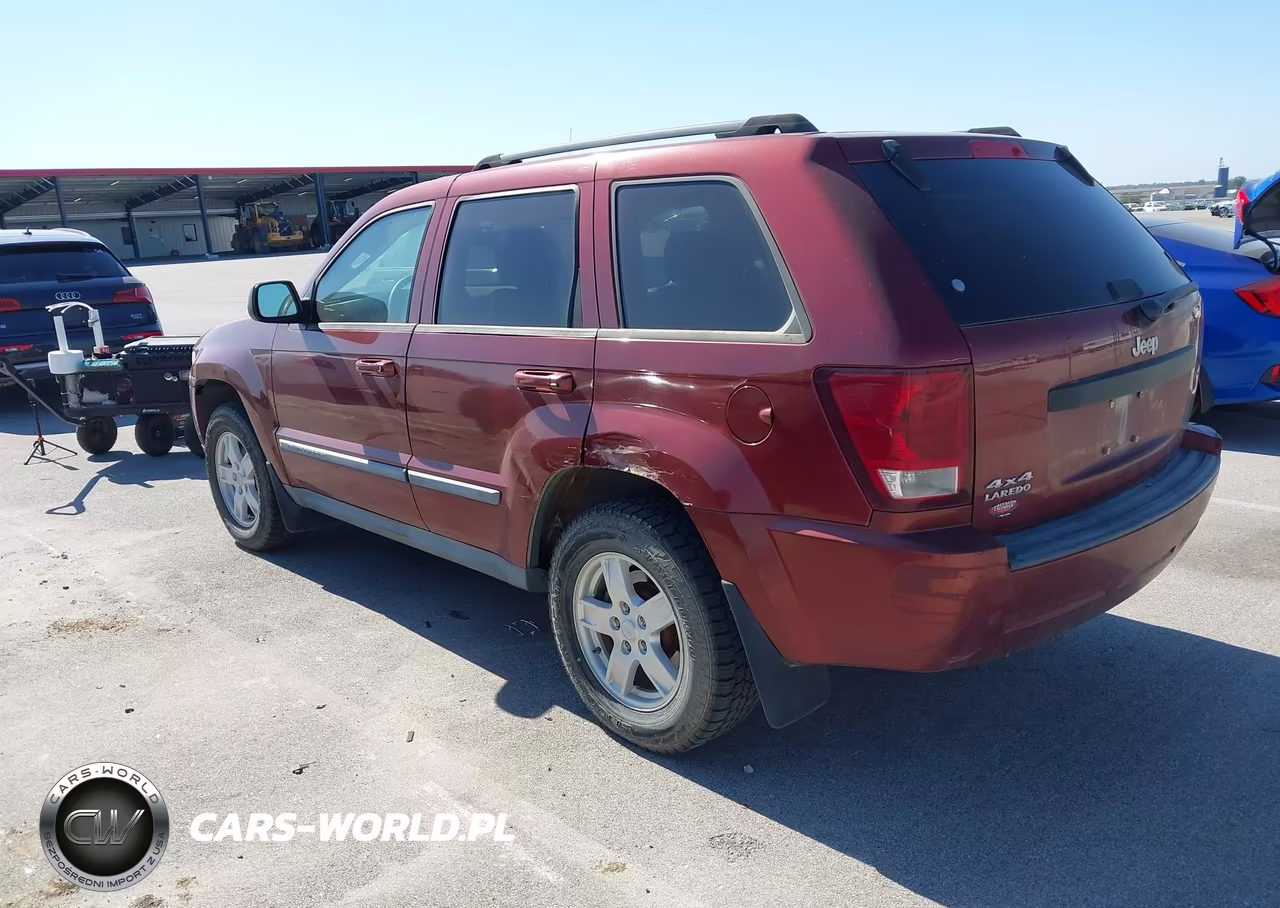 2007 Jeep Grand Cherokee Laredo VIN:1J8GR48K37C585434 - 3