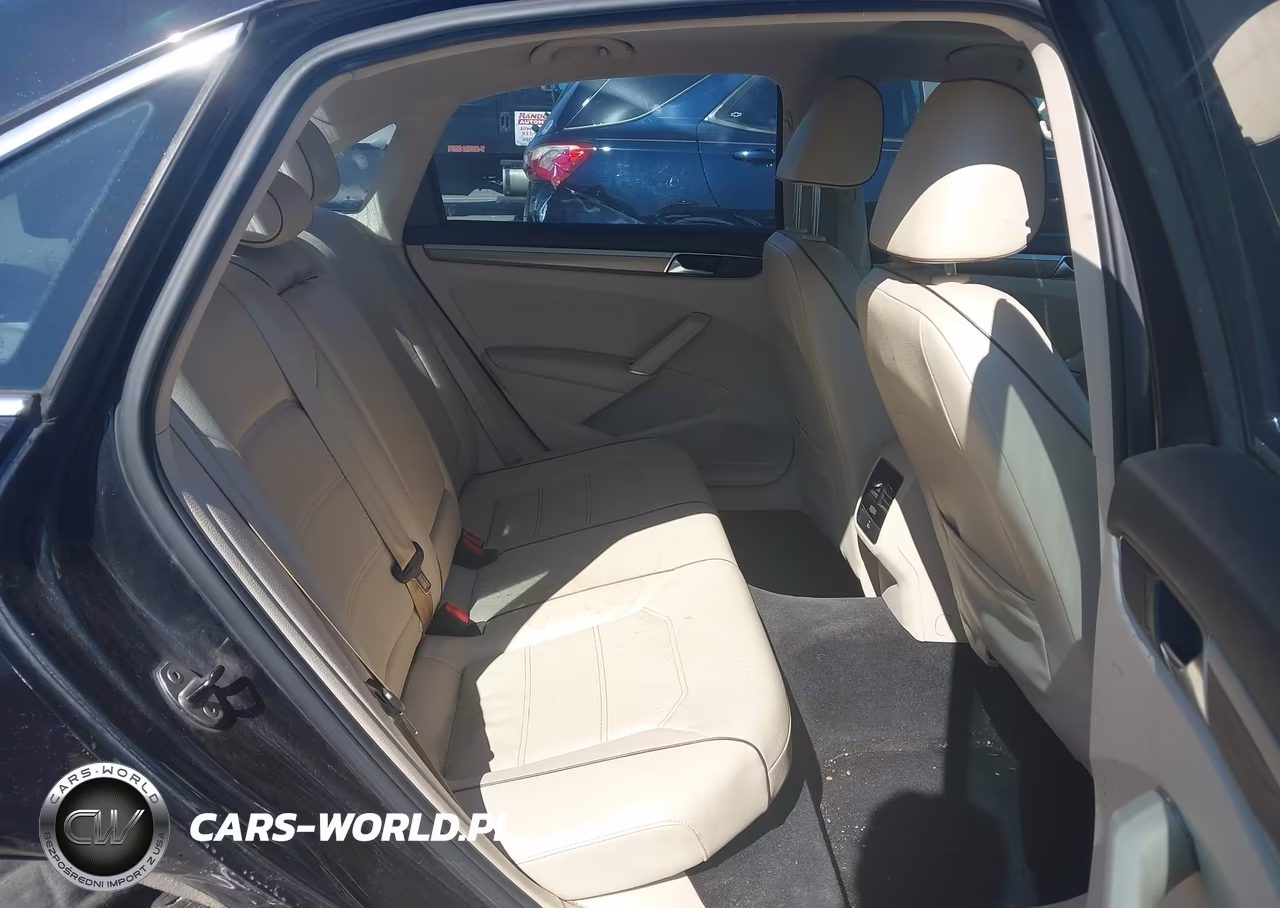 2017 Volkswagen Passat 1.8T Se VIN:1VWBT7A37HC041296 - 8