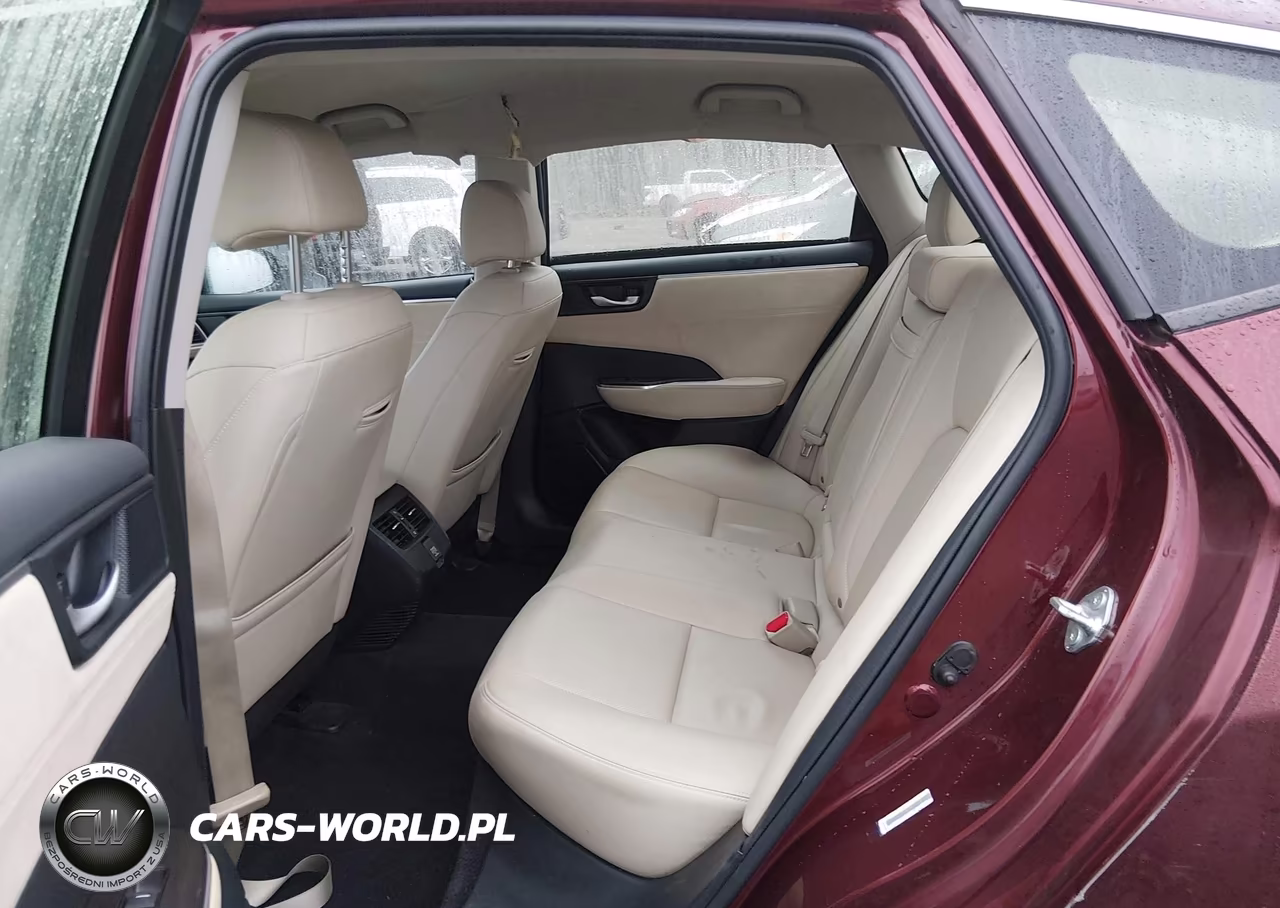 2018 Honda Clarity Plug-In Hybrid Touring VIN:JHMZC5F36JC019843 - 18