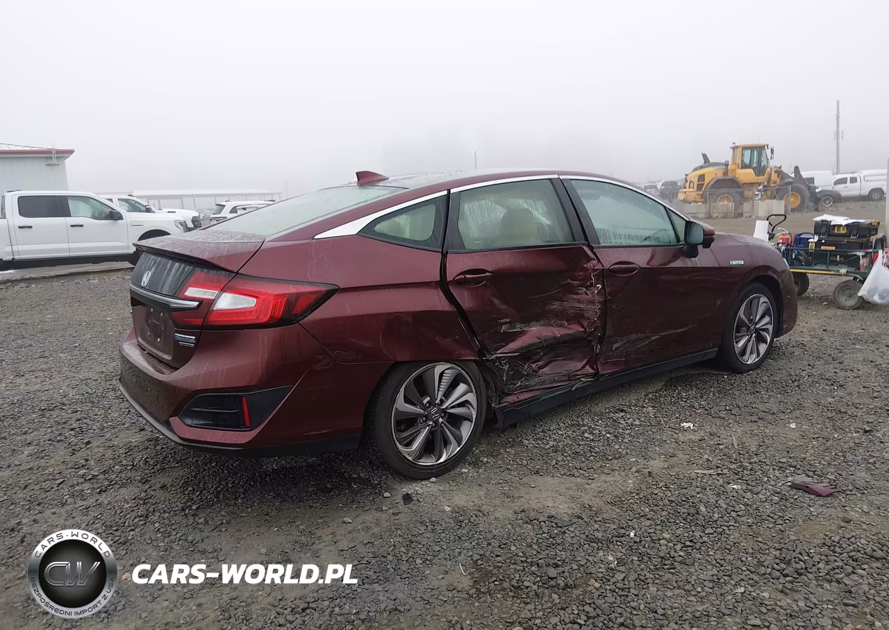 2018 Honda Clarity Plug-In Hybrid Touring VIN:JHMZC5F36JC019843 - 4