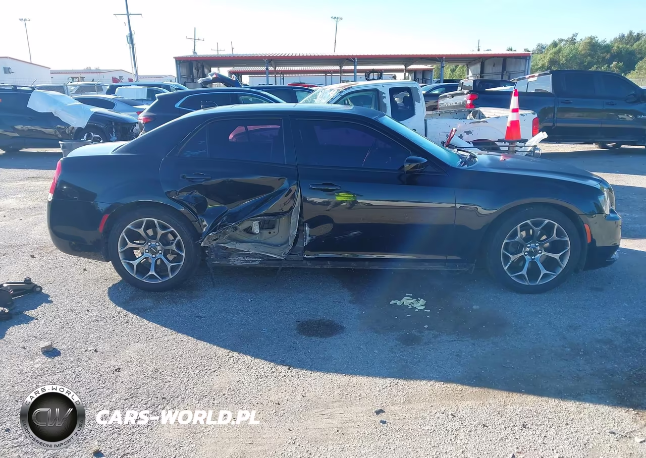 2018 Chrysler 300 300S VIN:2C3CCABG6JH314161 - 12