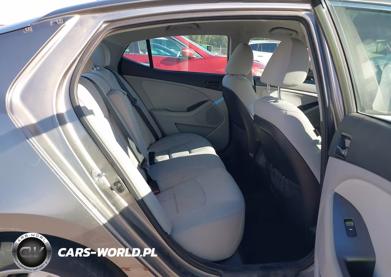 2015 Kia Optima Lx VIN:5XXGM4A73FG499146 - 8