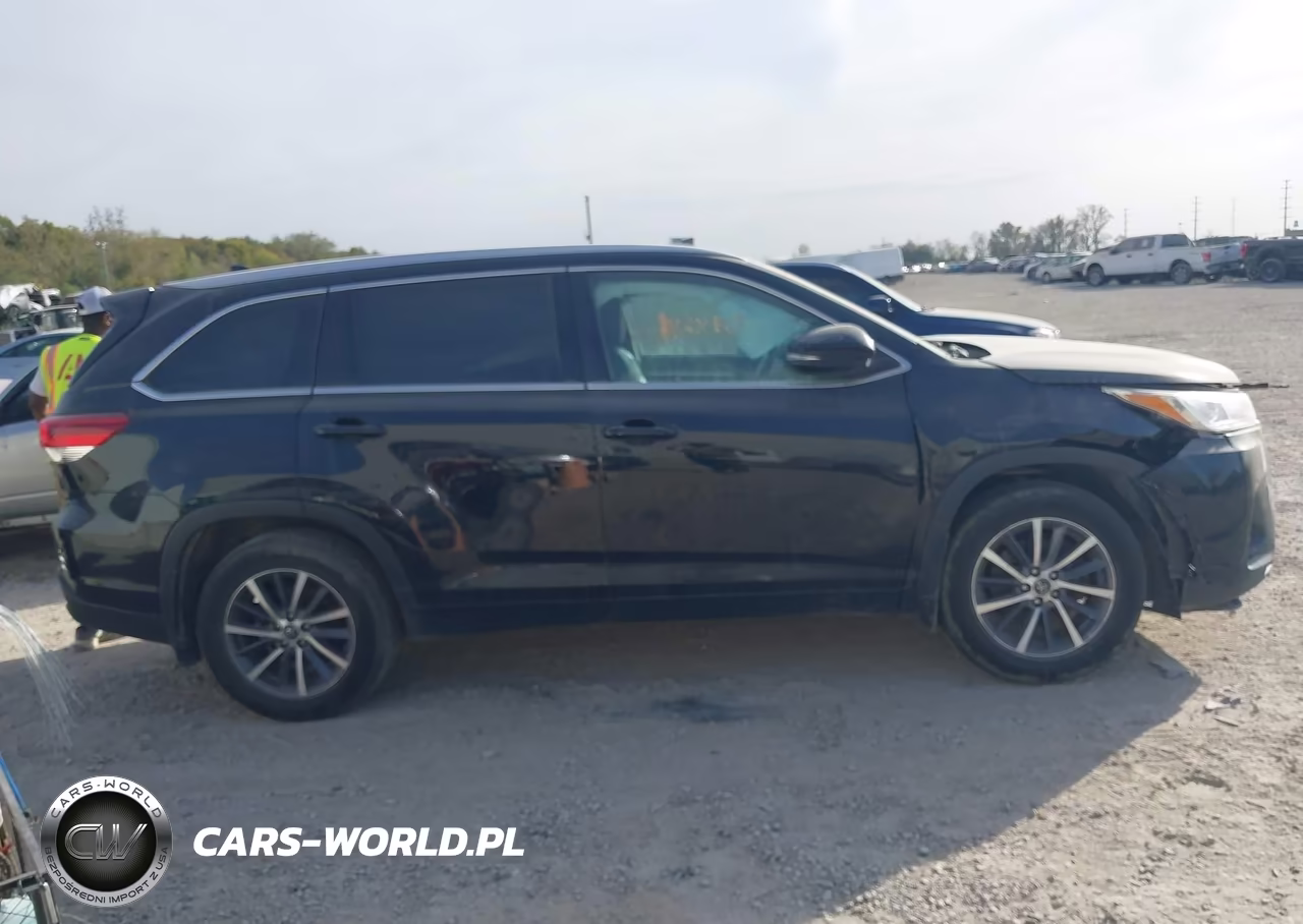 2017 Toyota Highlander Xle VIN:5TDJZRFH6HS511863 - 13