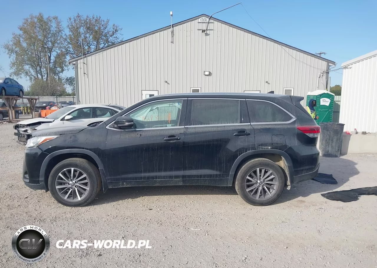 2017 Toyota Highlander Xle VIN:5TDJZRFH6HS511863 - 14