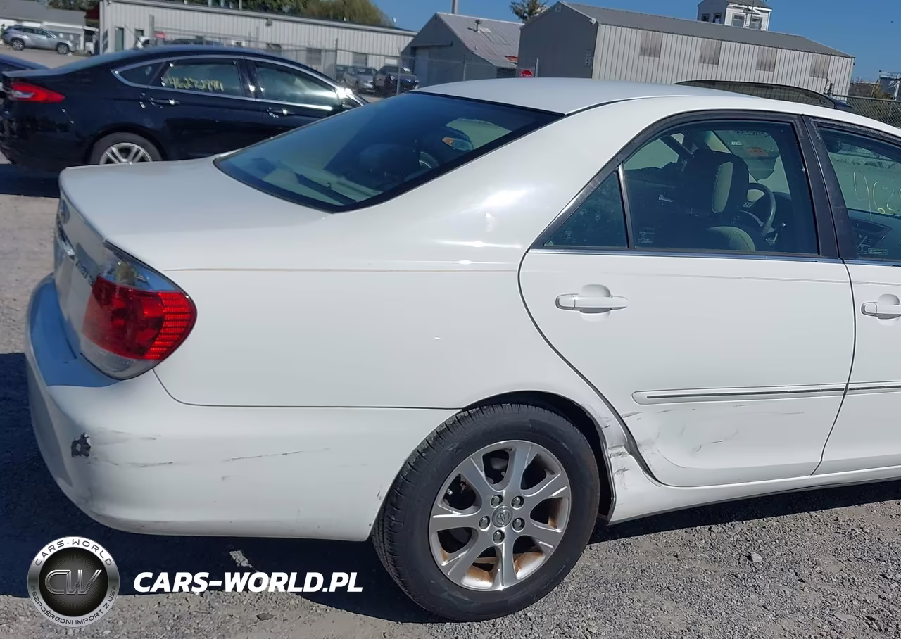 2005 Toyota Camry Xle VIN:4T1BE30K15U601989 - 6