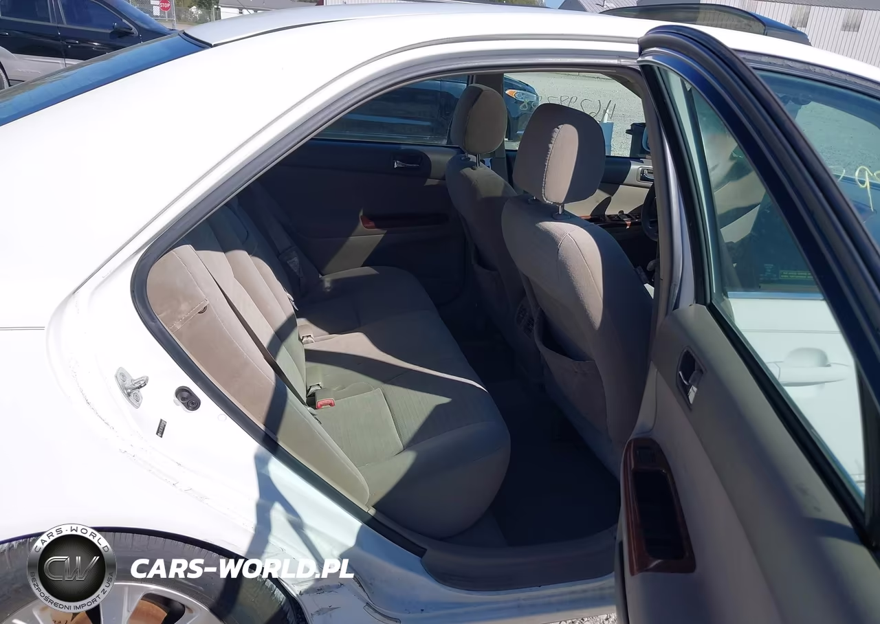 2005 Toyota Camry Xle VIN:4T1BE30K15U601989 - 8