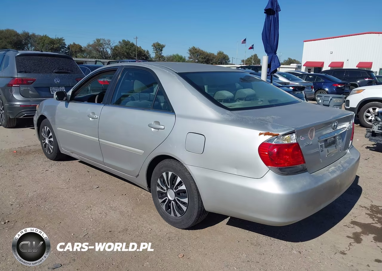 2005 Toyota Camry Le VIN:4T1BE32K45U431916 - 3