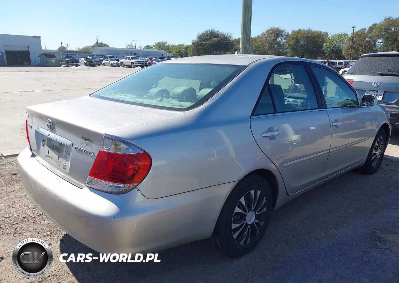 2005 Toyota Camry Le VIN:4T1BE32K45U431916 - 4