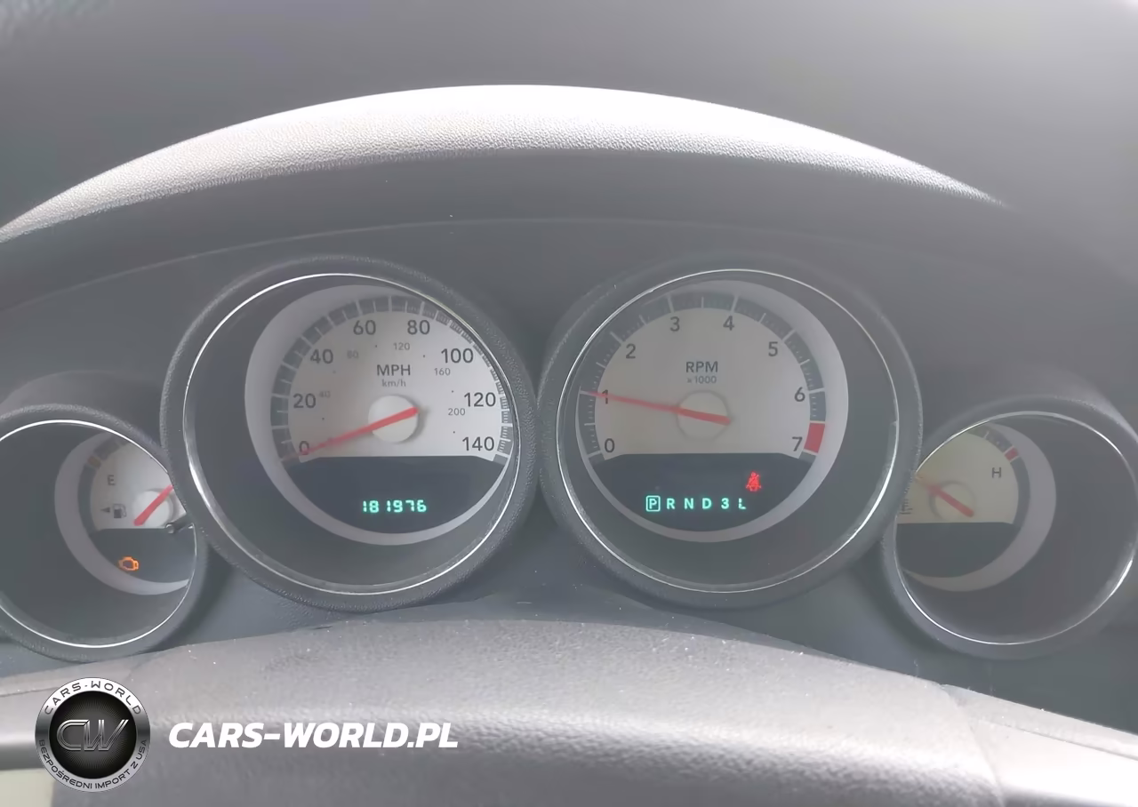 2008 Dodge Magnum VIN:2D4FV47TX8H213132 - 7