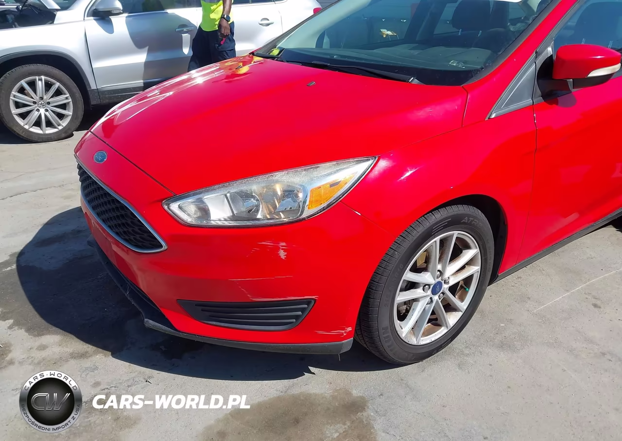 2017 Ford Focus Se VIN:1FADP3F20HL304341 - 6