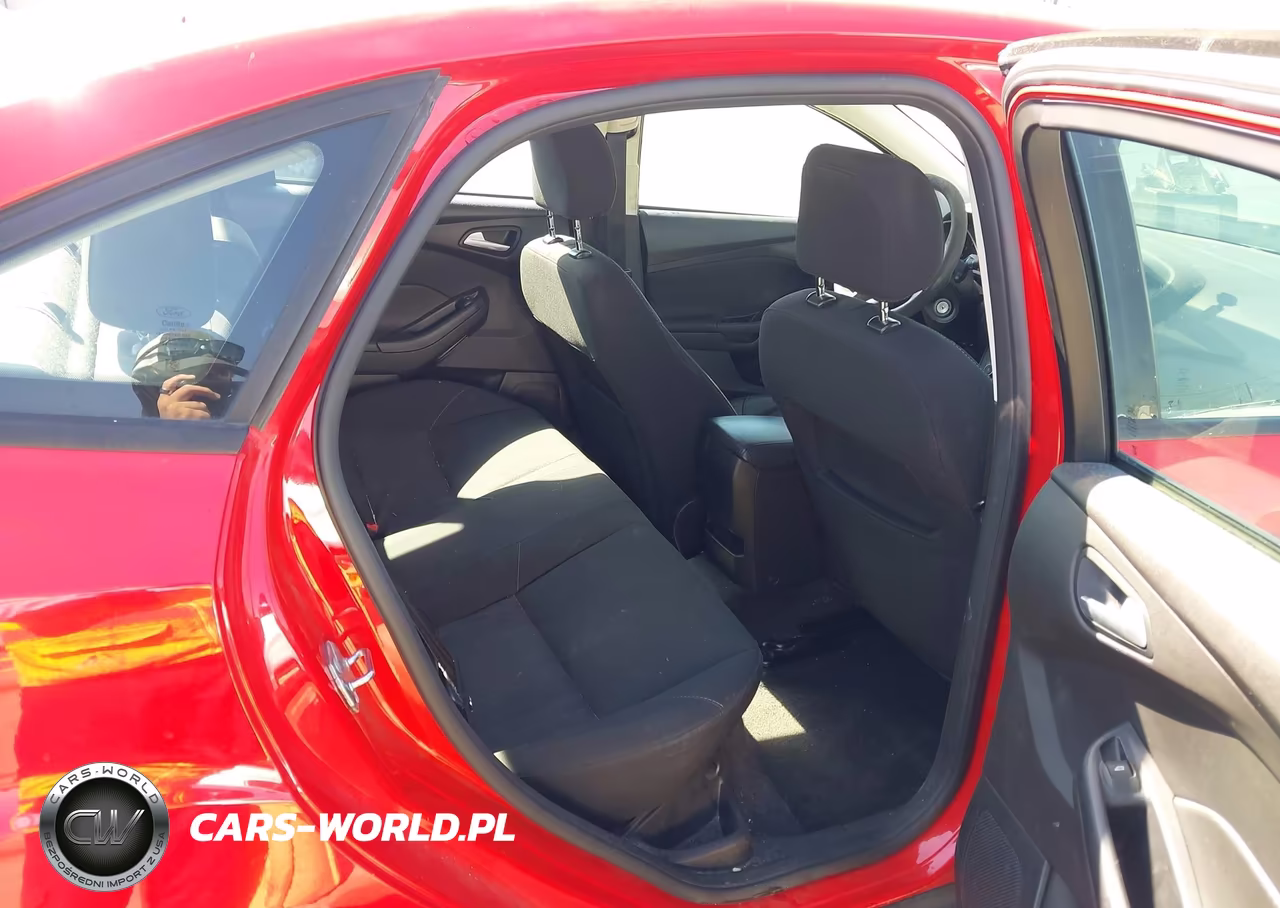 2017 Ford Focus Se VIN:1FADP3F20HL304341 - 8