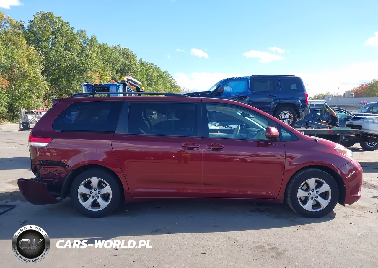 2014 Toyota Sienna Le V6 8 Passenger VIN:5TDKK3DC2ES519547 - 13