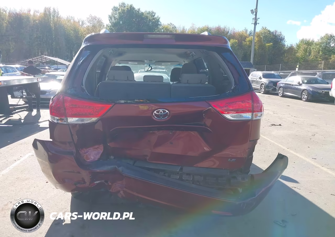2014 Toyota Sienna Le V6 8 Passenger VIN:5TDKK3DC2ES519547 - 16