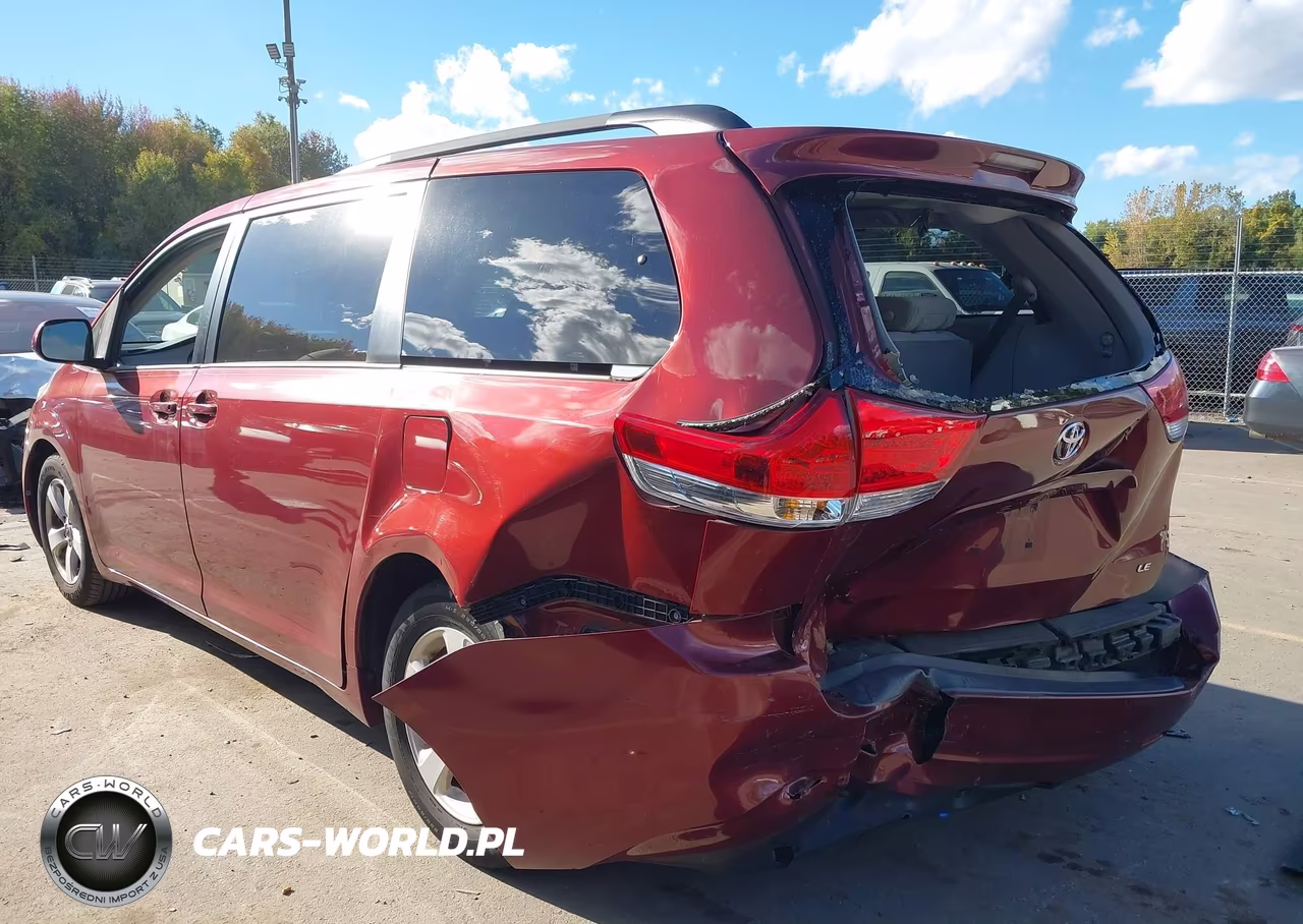 2014 Toyota Sienna Le V6 8 Passenger VIN:5TDKK3DC2ES519547 - 3