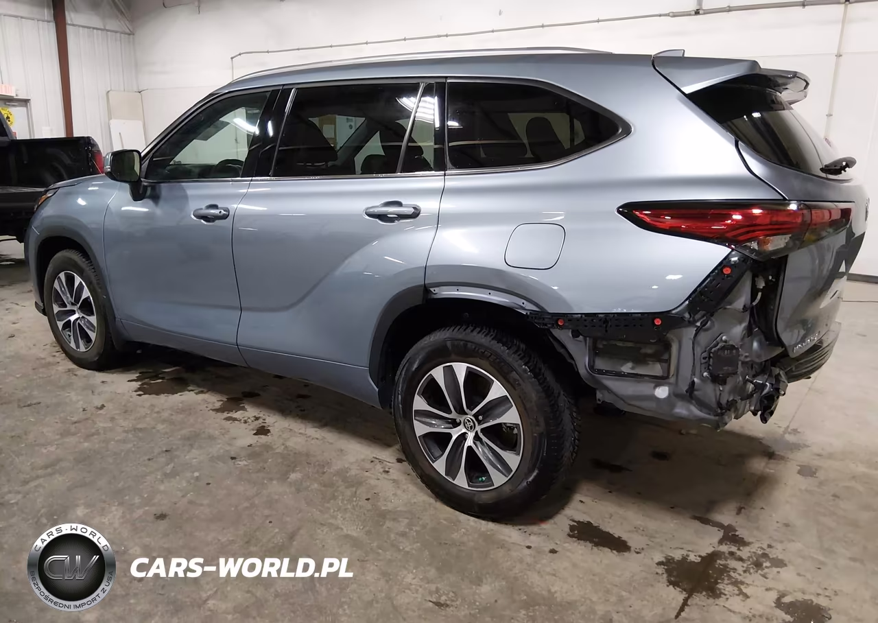 2021 Toyota Highlander Xle VIN:5TDGZRBH1MS149595 - 3