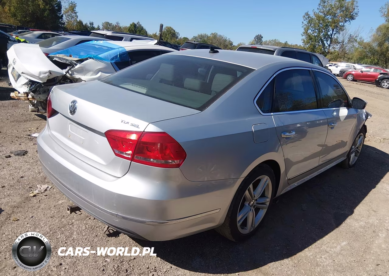 2014 Volkswagen Passat 2.0L Tdi Sel Premium VIN:1VWCN7A37EC056455 - 4