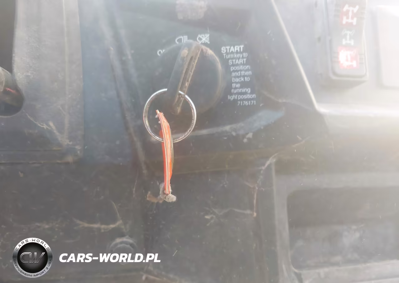 2016 Polaris Ranger 570 VIN:3NSRMA576GE398483 - 11