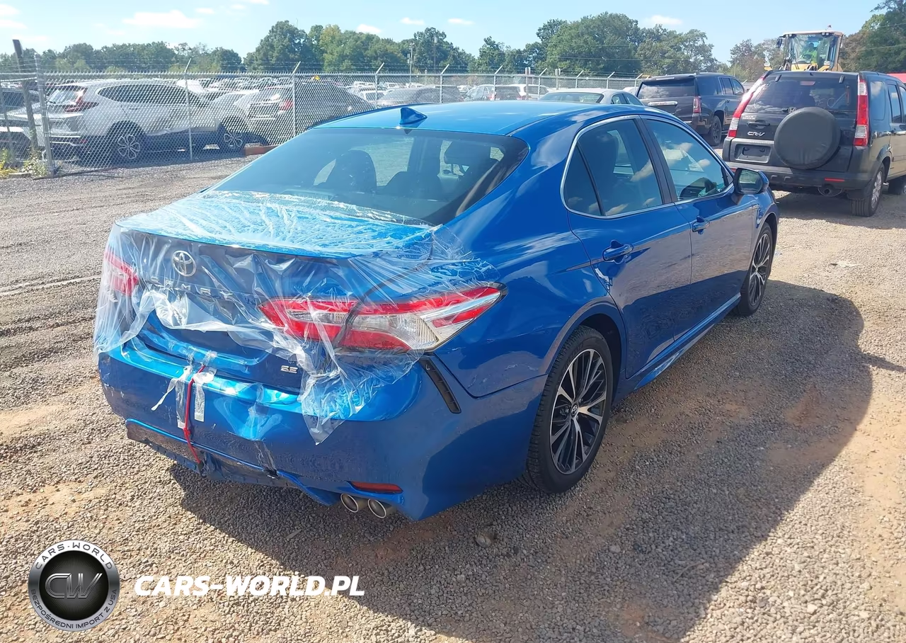 2020 Toyota Camry Se VIN:4T1G11AK3LU332833 - 4