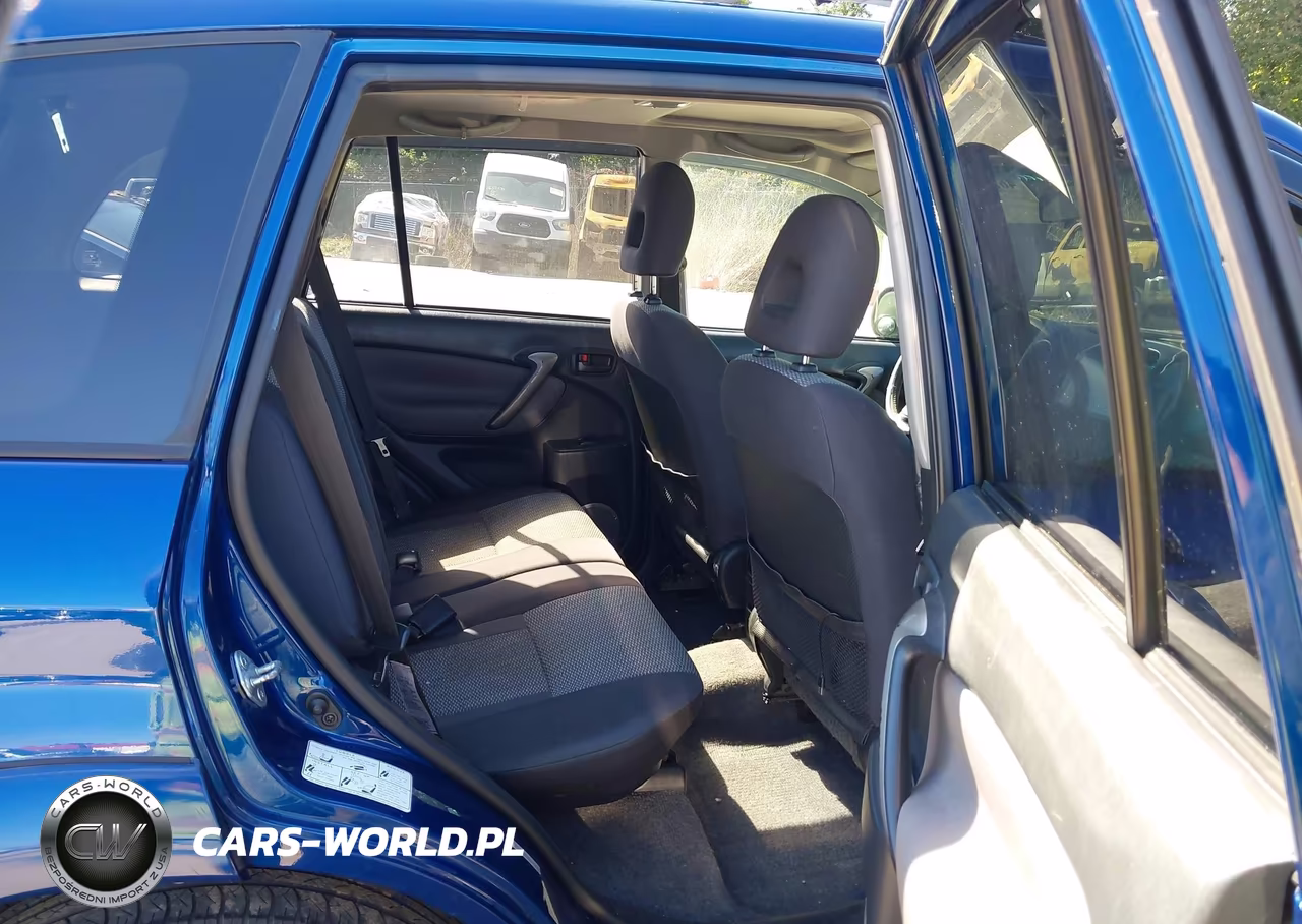 2004 Toyota Rav4 VIN:JTEHD20V246015676 - 8