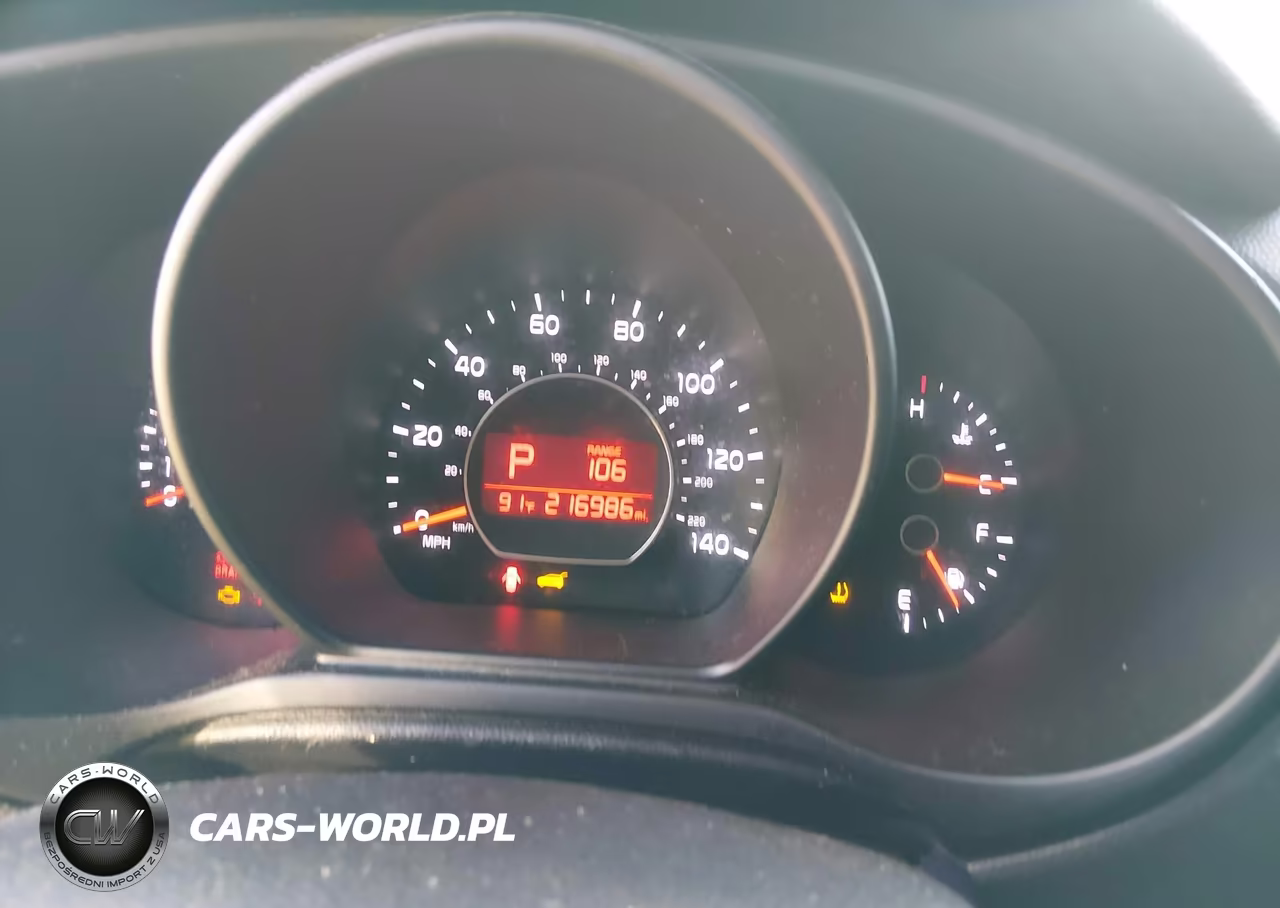 2014 Kia Soul + VIN:KNDJP3A54E7745540 - 16
