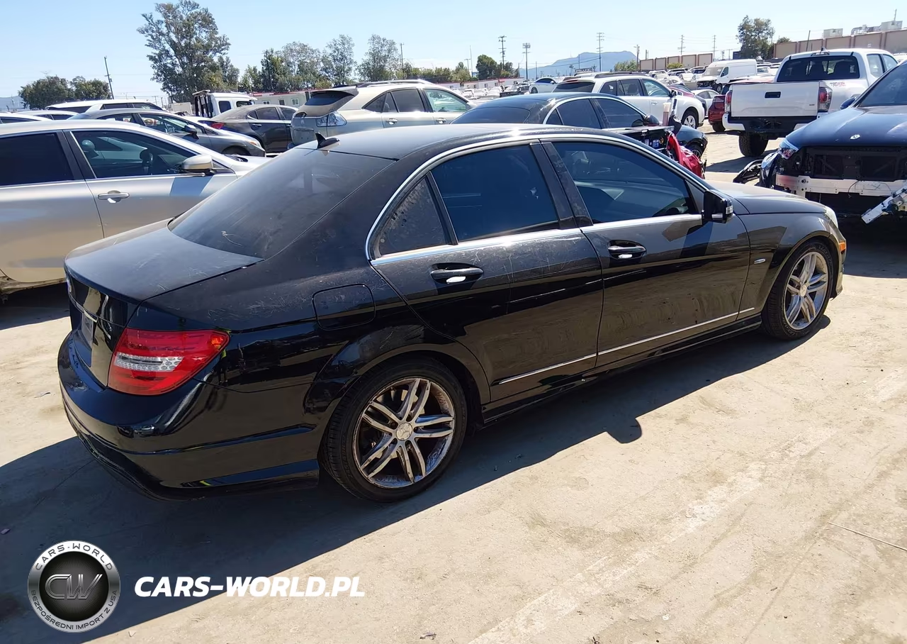 2012 Mercedes-Benz C 250 Sport VIN:WDDGF4HB2CR213726 - 4