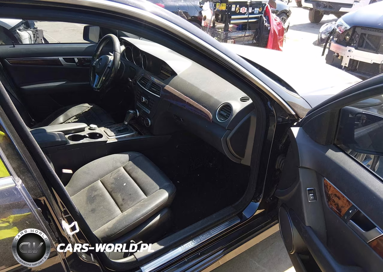 2012 Mercedes-Benz C 250 Sport VIN:WDDGF4HB2CR213726 - 5