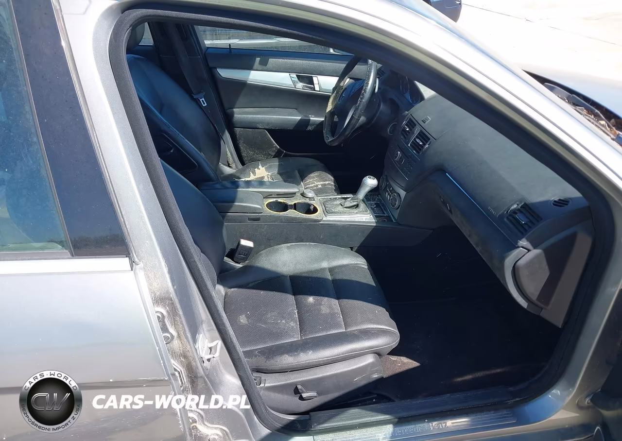 2010 Mercedes-Benz C 300 Luxury-Sport VIN:WDDGF5EBXAR092810 - 5