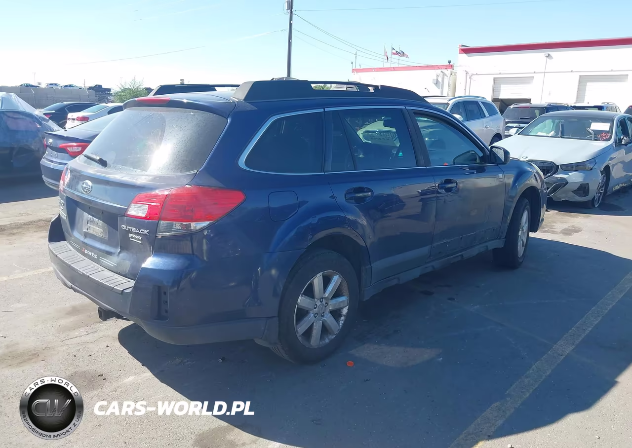 2011 Subaru Outback 2.5I Premium VIN:4S4BRBCC3B3430604 - 4
