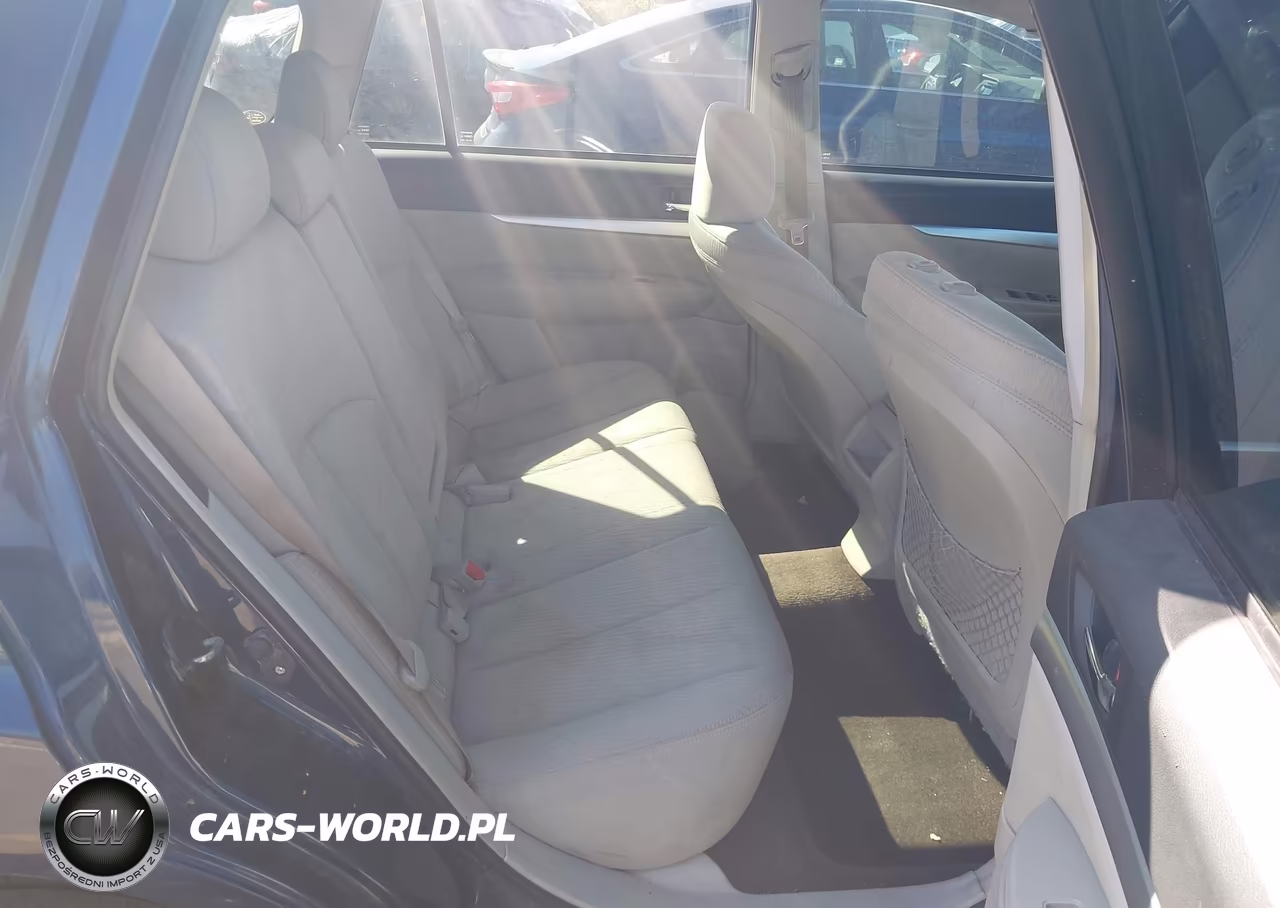 2011 Subaru Outback 2.5I Premium VIN:4S4BRBCC3B3430604 - 8