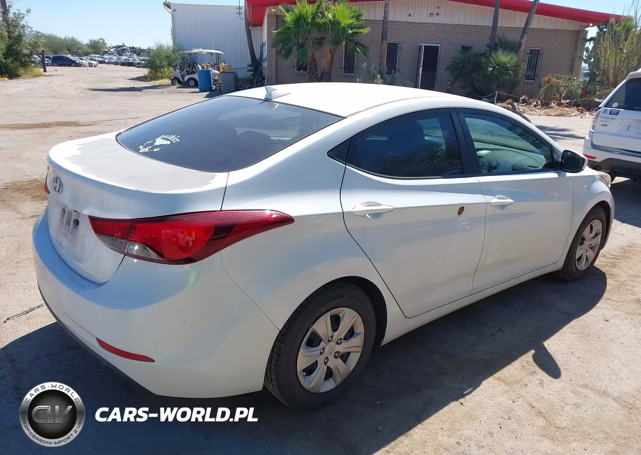 2016 Hyundai Elantra Se VIN:5NPDH4AE0GH788710 - 4