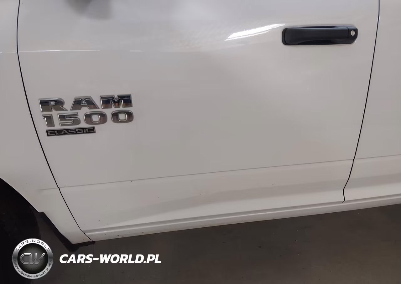 2019 Ram 1500 Classic Tradesman 4X4 6'4 Box VIN:1C6RR7FG6KS636074 - 12