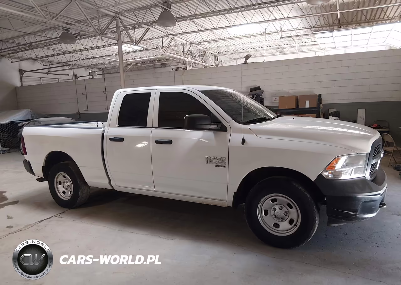 2019 Ram 1500 Classic Tradesman 4X4 6'4 Box VIN:1C6RR7FG6KS636074 - 18