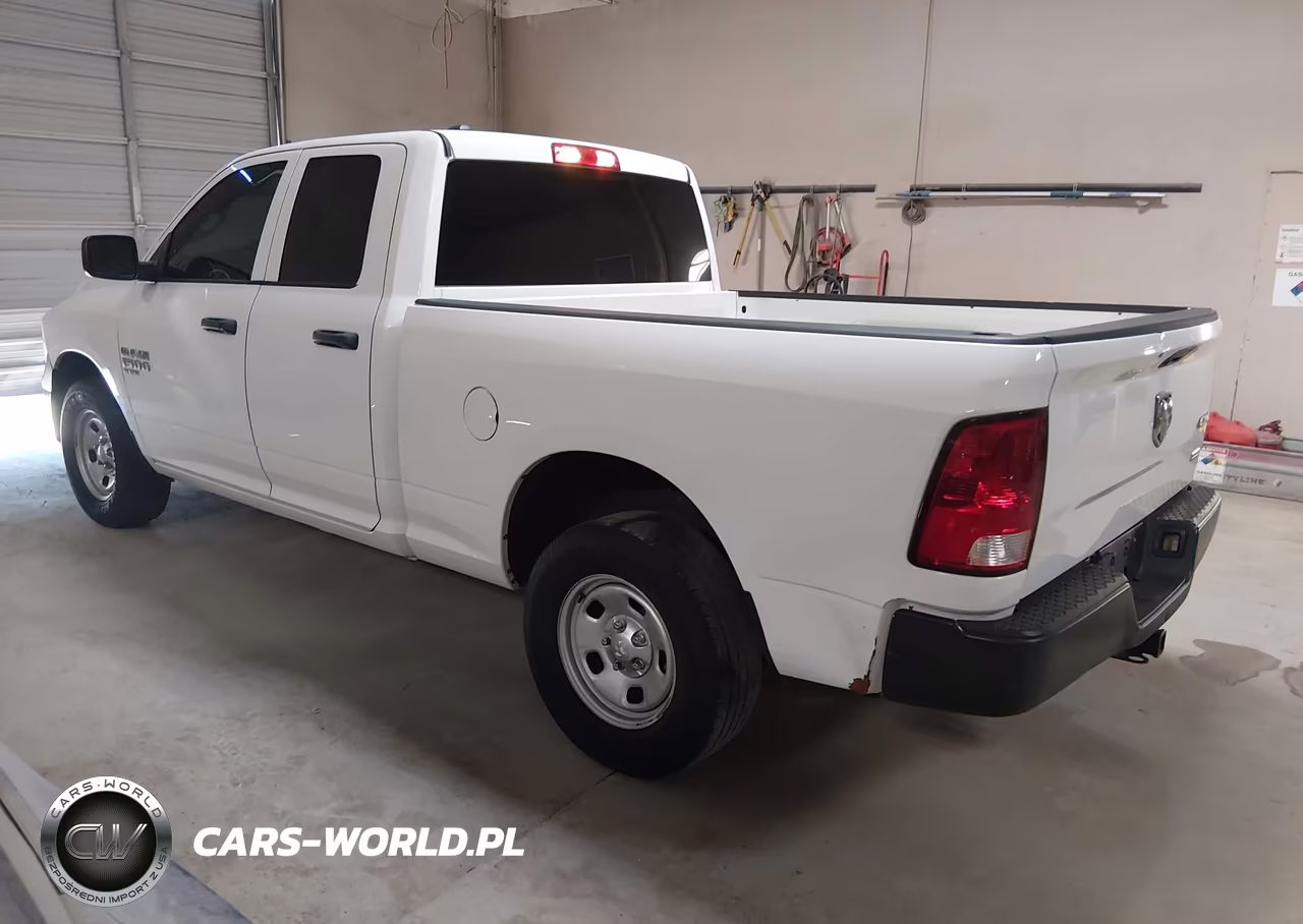 2019 Ram 1500 Classic Tradesman 4X4 6'4 Box VIN:1C6RR7FG6KS636074 - 3