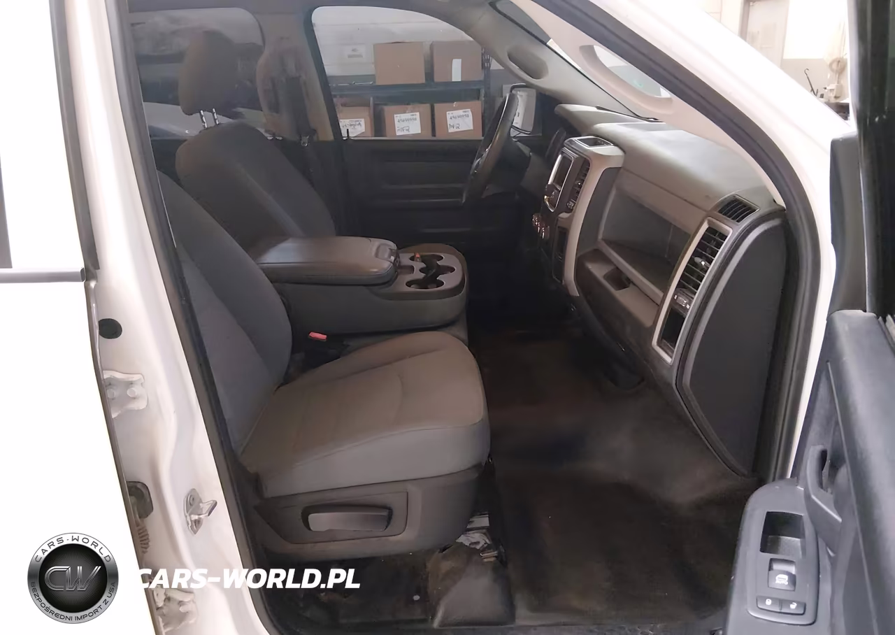 2019 Ram 1500 Classic Tradesman 4X4 6'4 Box VIN:1C6RR7FG6KS636074 - 5