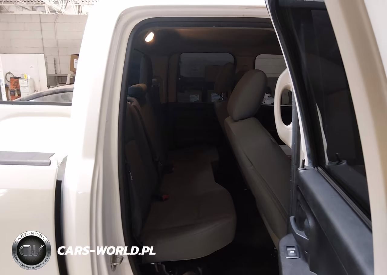 2019 Ram 1500 Classic Tradesman 4X4 6'4 Box VIN:1C6RR7FG6KS636074 - 8