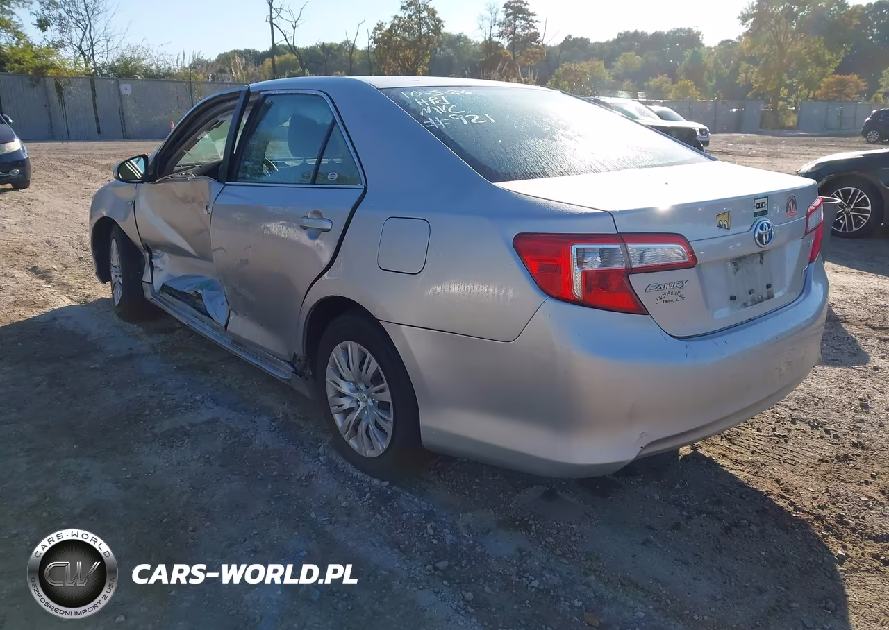 2014 Toyota Camry Hybrid Le VIN:4T1BD1FK6EU109618 - 3