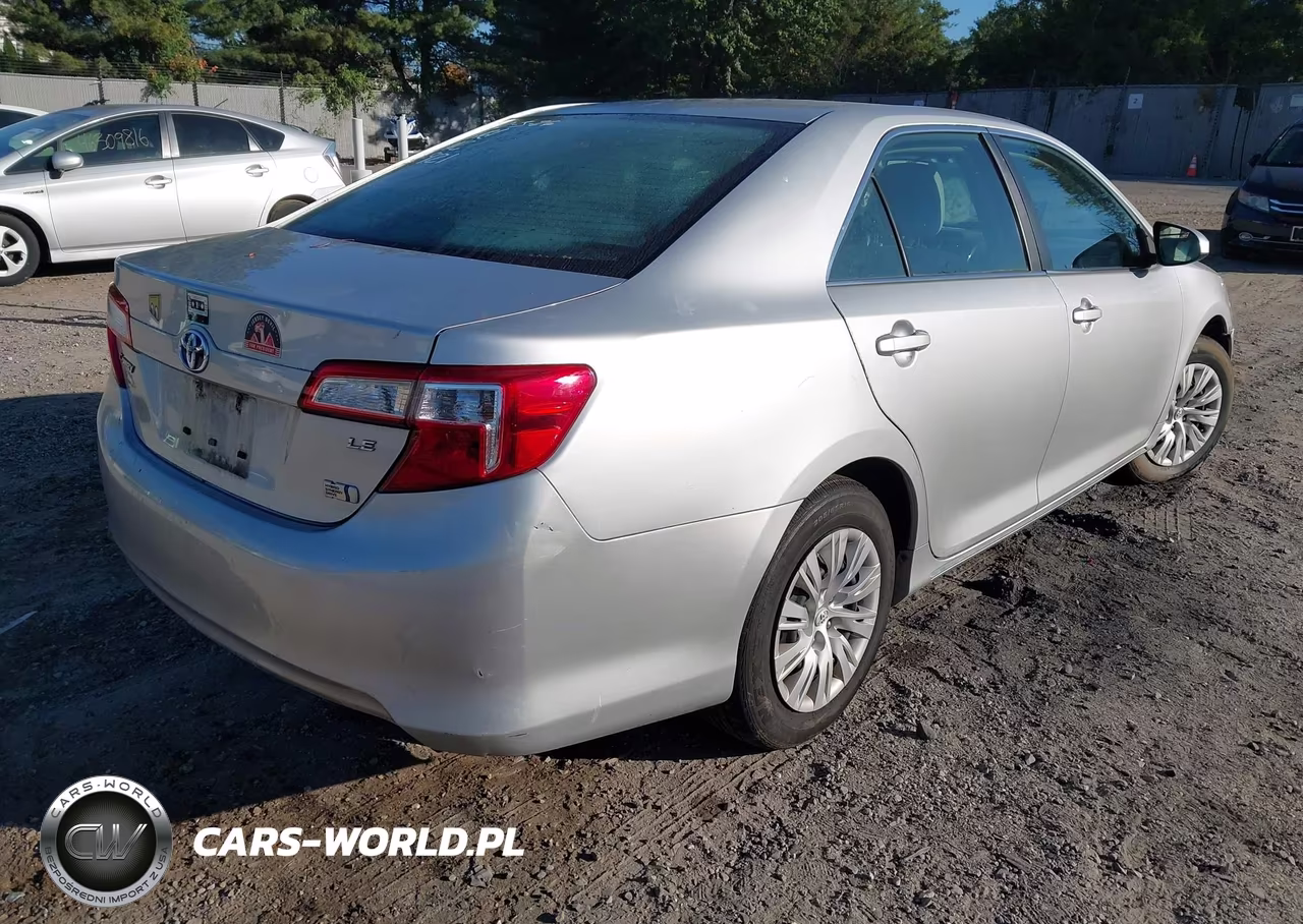 2014 Toyota Camry Hybrid Le VIN:4T1BD1FK6EU109618 - 4