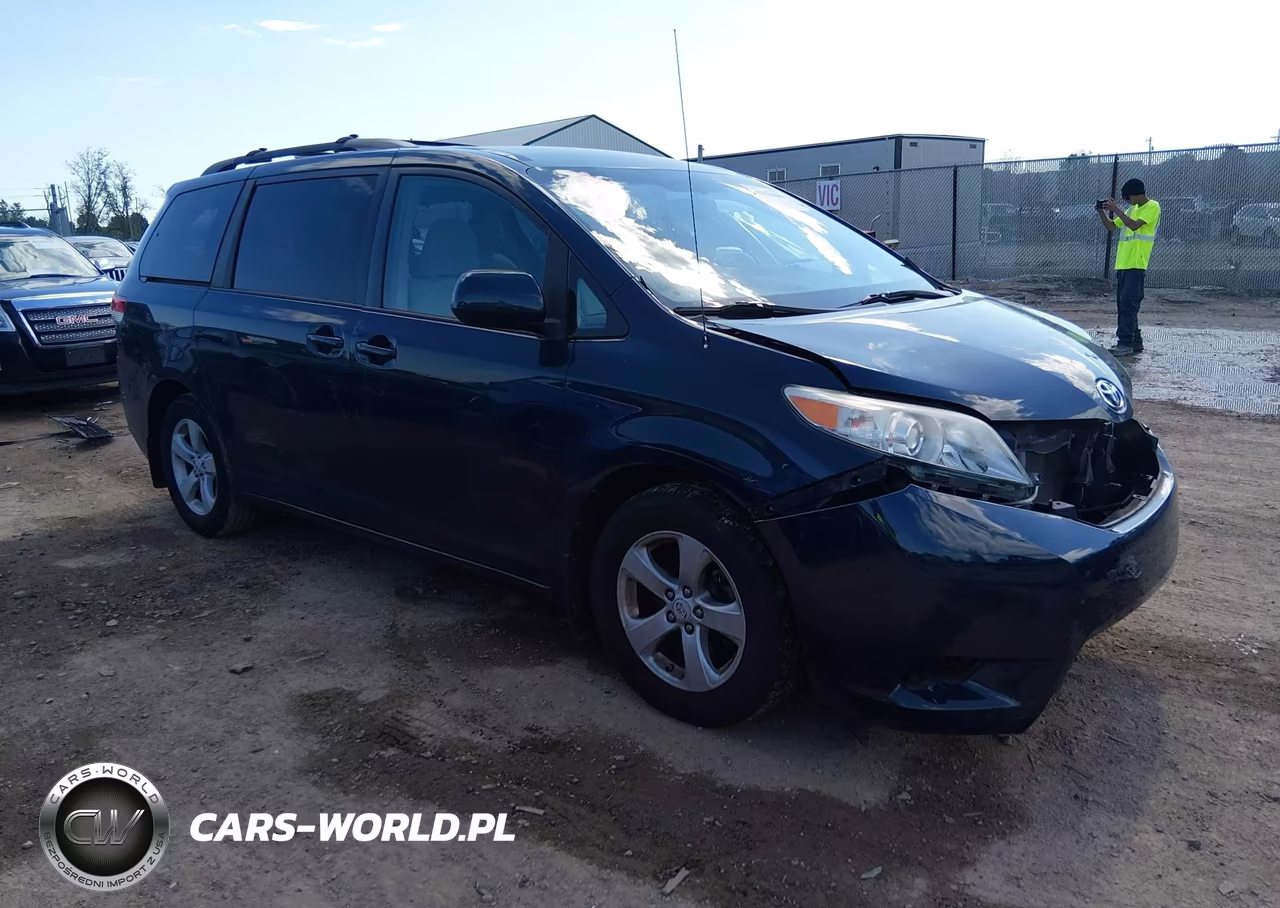 2011 Toyota Sienna Le V6