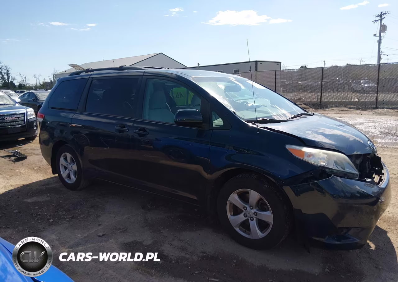 2011 Toyota Sienna Le V6 VIN:5TDKK3DC9BS047181 - 14