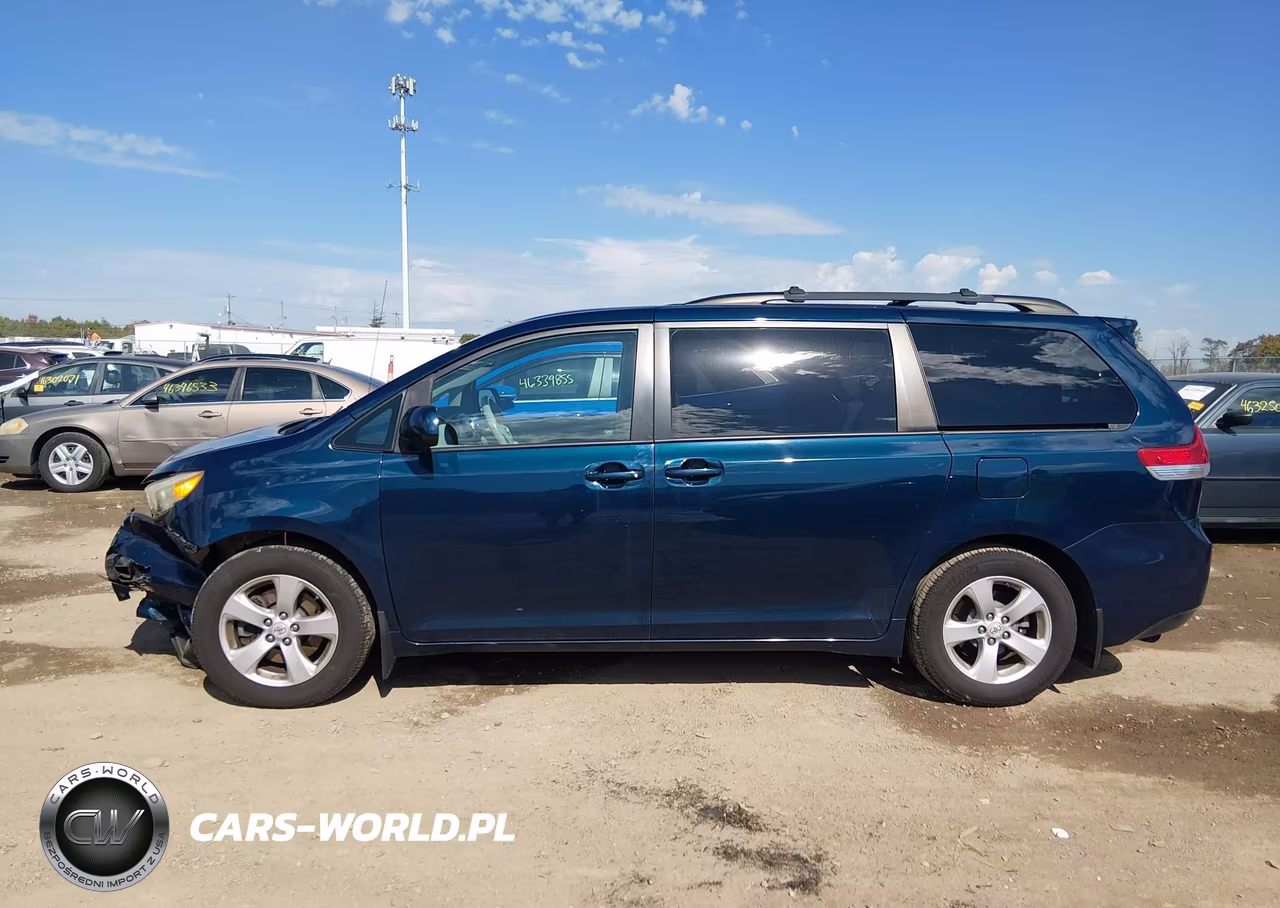 2011 Toyota Sienna Le V6 VIN:5TDKK3DC9BS047181 - 15